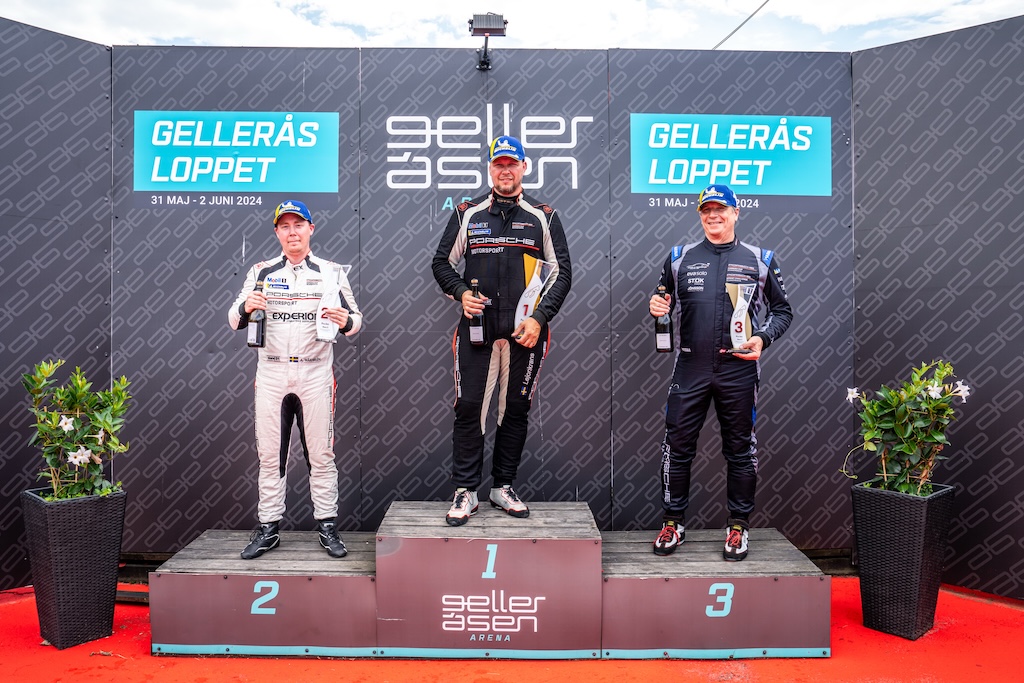 Jan Engelbrecht (t.h.) tog en tredjeplads i Am-klassen i Porsche Carrera Cup Scandinavia.
(Foto: Armin Hadzic)